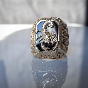 SCORPION RING, GOLD Scorpion Ring , Discover A Luxurious Insect Ring, Elevate Your Personal Style With The Exquisite Onyx Scorpion Ring