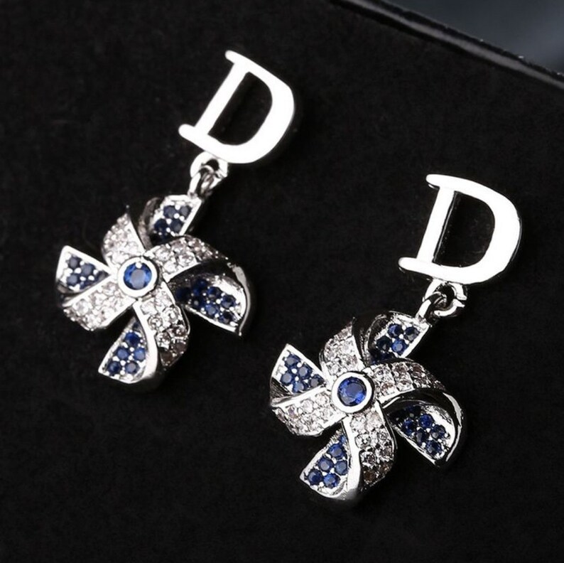 925 Sterling Silver /& Blue Cubic Zirconia Designer Inspired Earrings