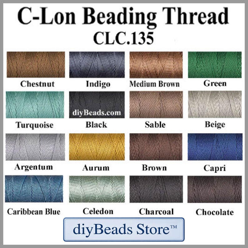 Peut inclure: Un nuancier pour le fil de perlage C-Lon CLC.135 pr&eacute;sentant seize &eacute;chantillons de fil dans diverses couleurs, notamment Chestnut, Indigo, Medium Brown, Green, Turquoise, Black, Sable, Beige, Argentum, Aurum, Brown, Capri, Caribbean Blue, Celedon, Charcoal et Chocolate.