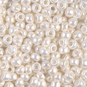 6-592, Miyuki 20g Antique Ivory Pearl Ceylon 6-592, Miyuki 20g Antique Ivory Pearl Ceylon