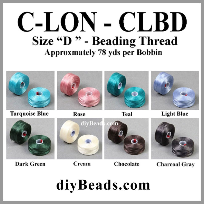 Peut inclure: Fil de perlage C-LON CLBD taille D sur bobines, environ 78 yards chacune. Les couleurs incluent bleu turquoise, rose, sarcelle, bleu clair, vert fonc&eacute;, cr&egrave;me, chocolat et gris anthracite. Le texte indique C-LON - CLBD Size D - Beading Thread.
