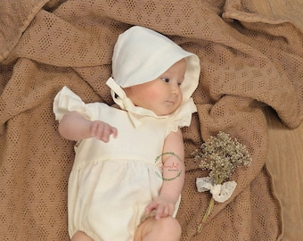 Linen Ivory Baby Bonnet, Linen Newborn Vintage Bonnet, Brimmed Christening Baby Bonnet, Baptism Bonnet, Newborn SunHat, Baby Gift