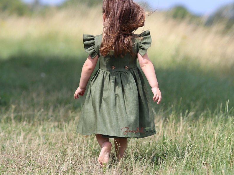 Robe de demoiselle d'honneur vert avocat, mariage bohème à manches flottantes sauge, décolleté carré, robe de communion charme rustique, ourlet à volants style vintage image 6