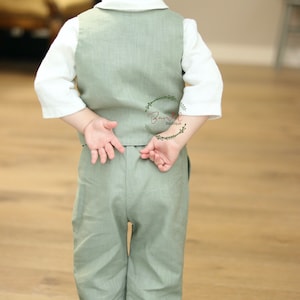 Pantalon garçon en lin, Pageboy pantalons longs, Pantalon garçon pour mariage sur la plage, Tenue garçon vert sauge pour mariage à la campagne, Pantalon garçon baptême, tenue d'anniversaire image 2