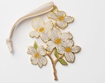 Flower Dogwood Christmas Ornament – State Flower of North Carolina