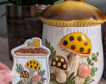 MERRY Mushroom - Embroidered Patch: wild country - Mushrooms - Retro kitchen Cottagecore - Cookie Jar - Canister - Nostalgic Vintage