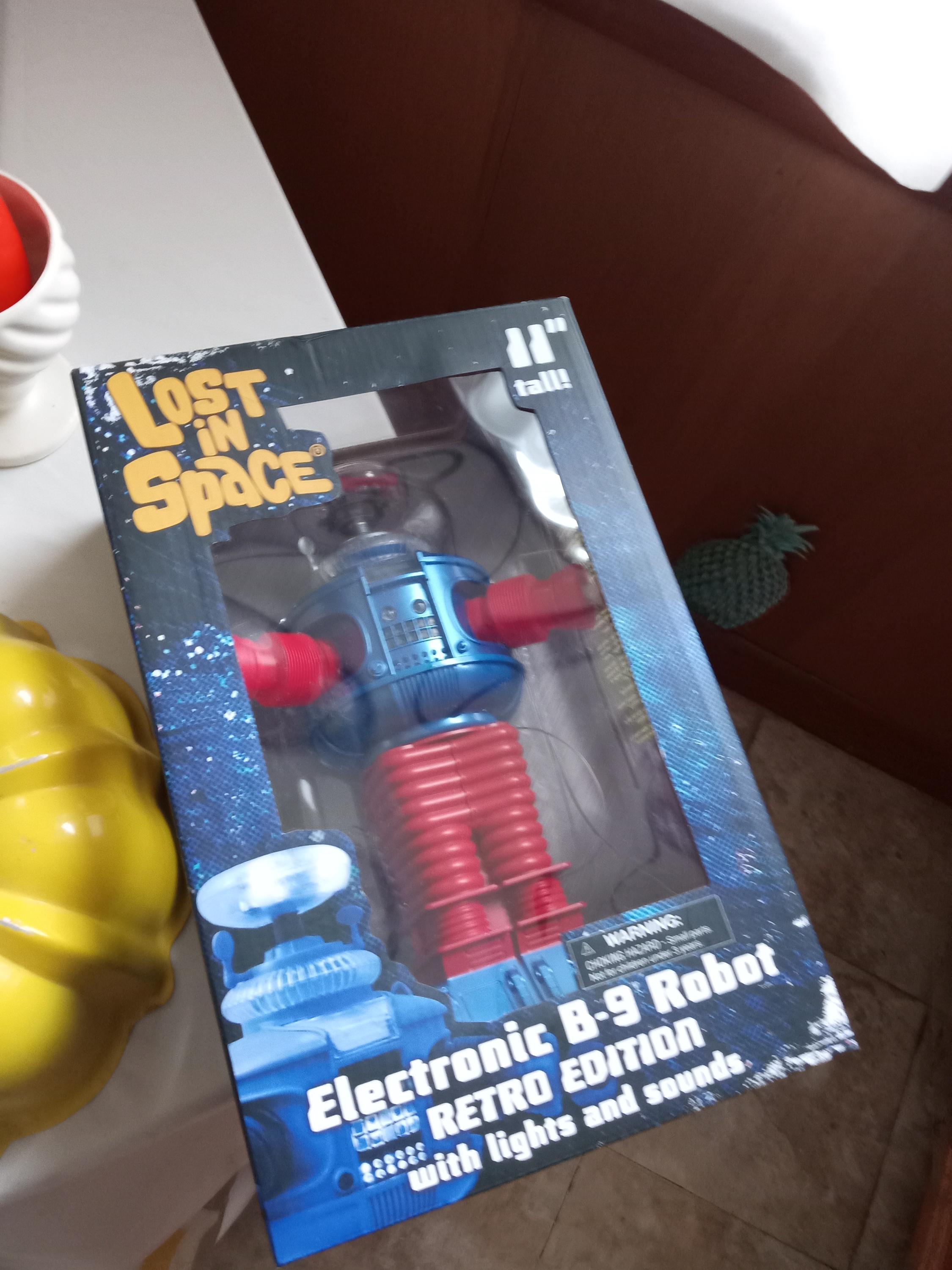 Kaekid Robot Trendmasters (1997) Lost In Space Electronic B-9