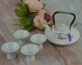 Japanese Vintage quot Gekkeikan quot Finest Sake 5 Piece Set 4 cups with Lidded Pot Decorative Tea pot Decor
