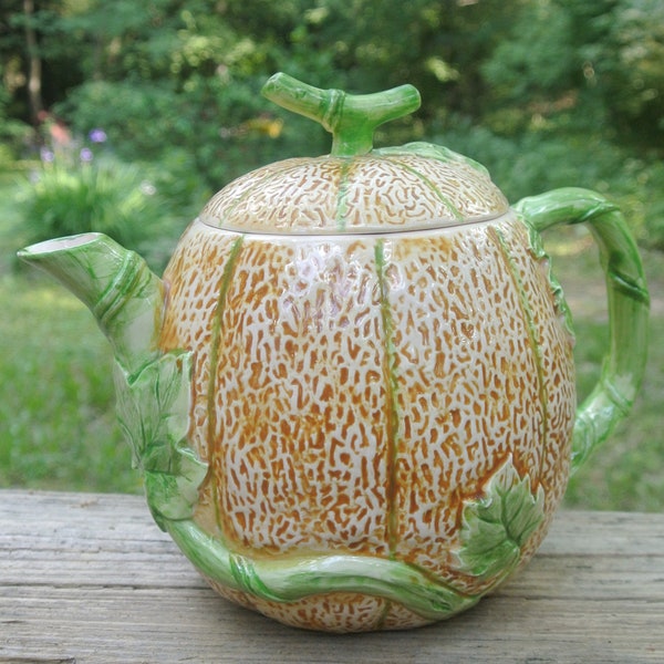 Vintage The Haldon Group Cantaloupe Tea Pot 1980s/ Home Decor / Country Home / Beautiful Pitcher / Wedding Gifts / Gift for New home