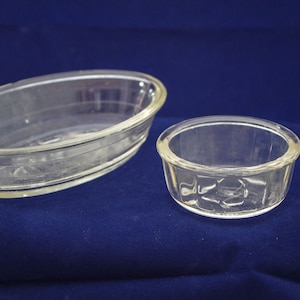 Glass Bake Child&#39;s Baking Dishes set of 2