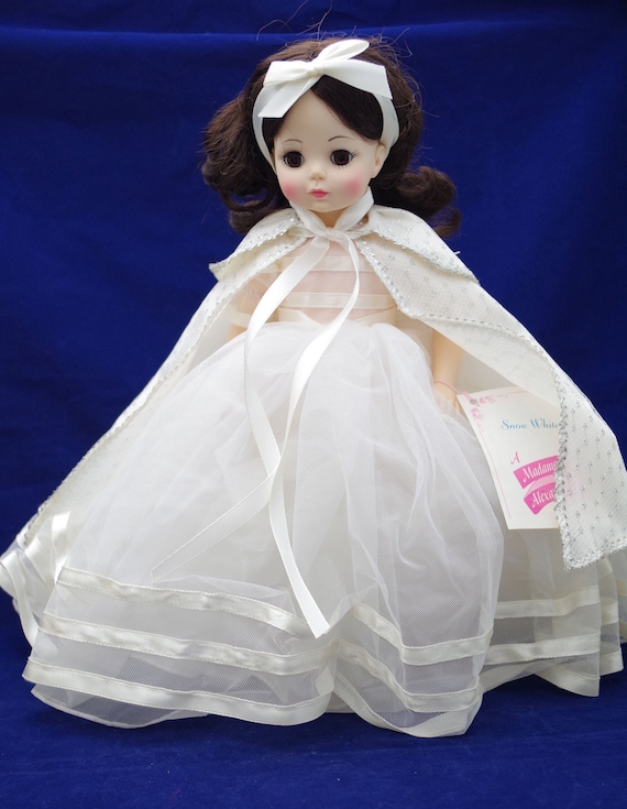Madame alexander snow white 1555 on sale