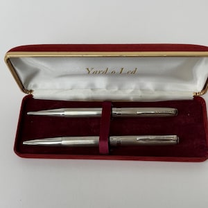 Set PENNA e MATITA De Luxe 1986/1987 tagliate a misura O Led in argento Sterling con scatola originale e ricariche incluse, più istruzioni copiate