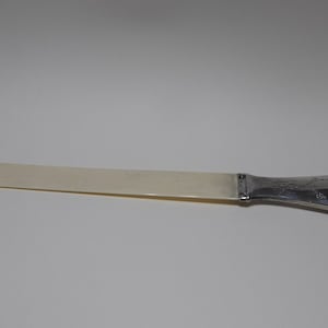 1910 Large Sterling Silver handle Page turner made by Deakin & Francis