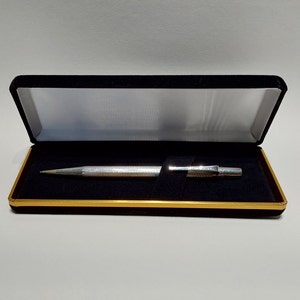 1965 Aristocrat Yard O Led Sterling silver retracable Pencil with box, leads & instructions YOL