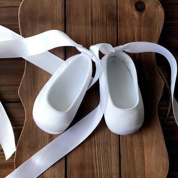 White Baby Ballet Flats Baby Girl dress shoes Baptism Baby Crib shoes baby ankle tie ballet flats white crib shoes ribbon tie baby booties