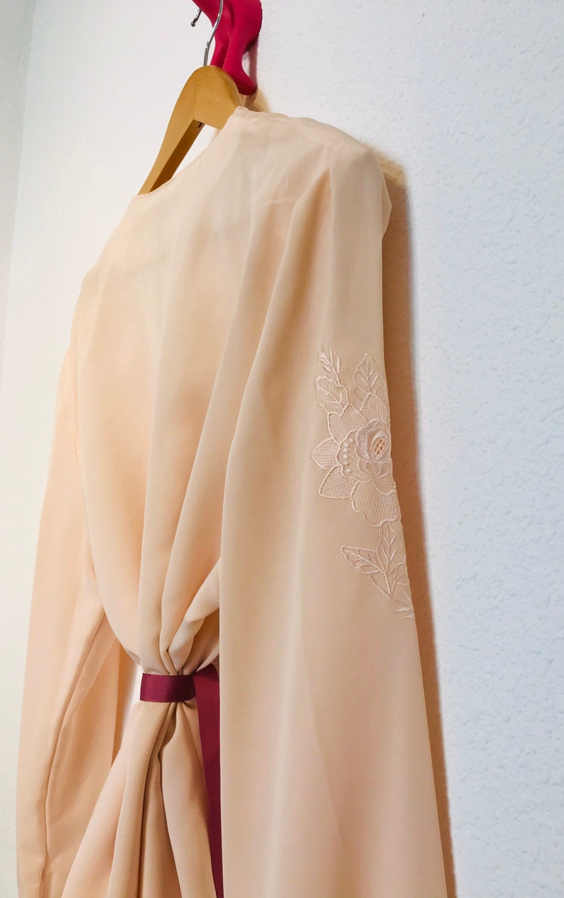 Cream peach vintage blouse Embroidered vintage blouse Size M-L Size U.K 14-16 statement collar blouse Romantic style blouse