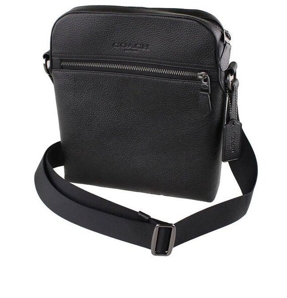 Men's pebbled top messenger bag