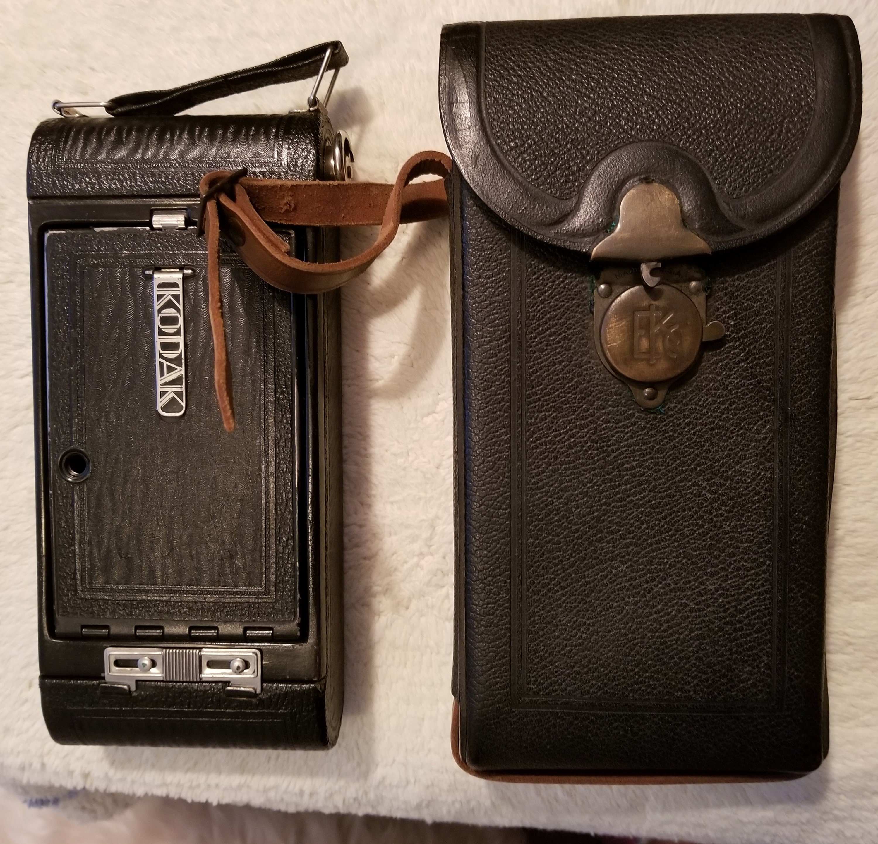 Appareil Photo Vintage Kodak Pocket 1 Series 2 – Fonctionnel – Marques D’usage