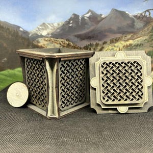 Miniatures Case - Magnetic Lid - DnD - Gaming - War Gaming