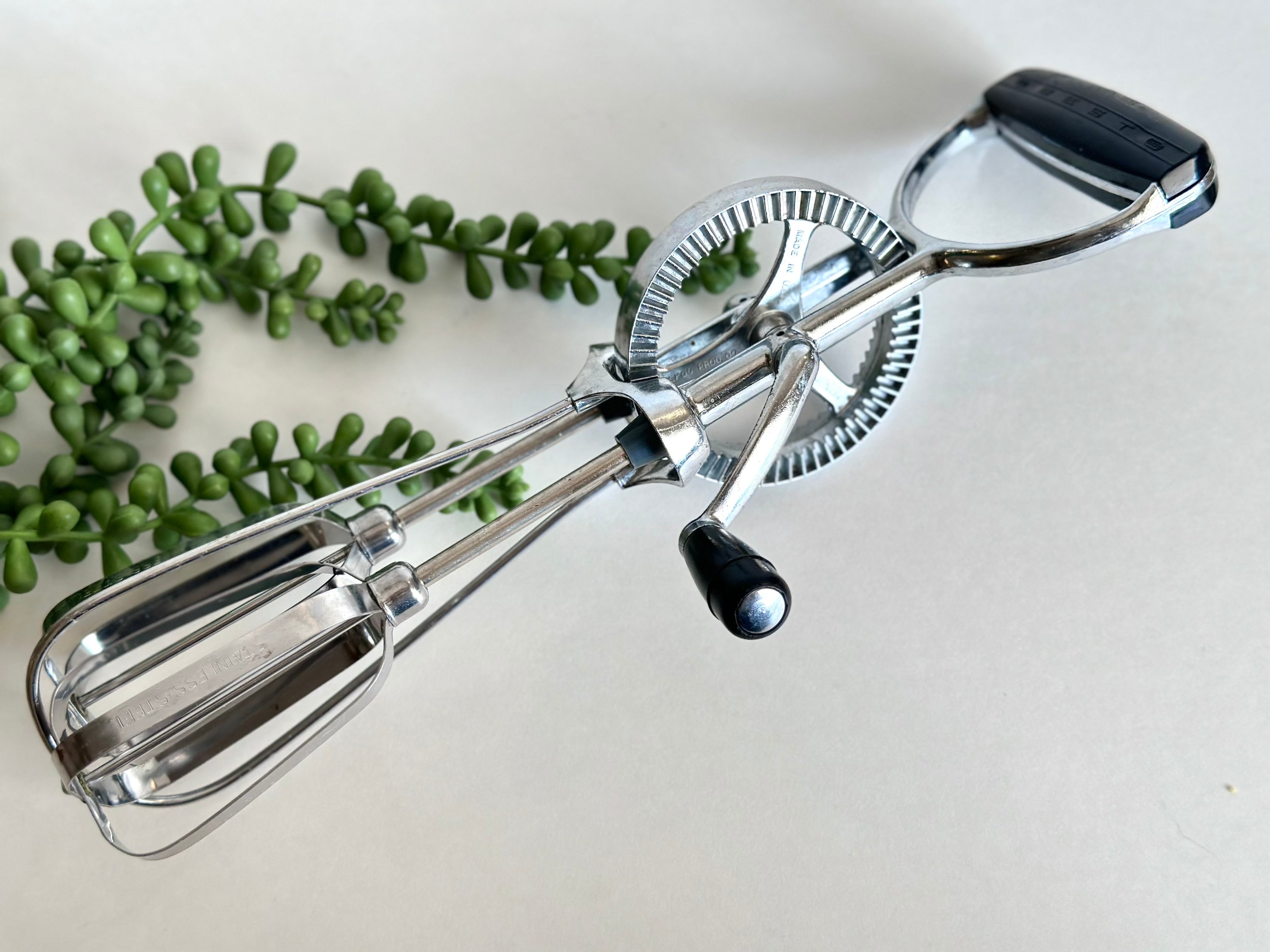 Hand Crank Egg Beater Stainless Steel Rotary Hand Whisk Manual Egg Mixer  Kitchen Cooking Tool
