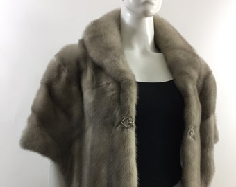 light blazer dark trousers