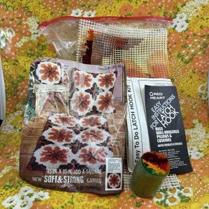 Zestaw do gobelinu Vintage Flower Power z haczykiem na zatrzask, Fantasia 6607-05 Groovy