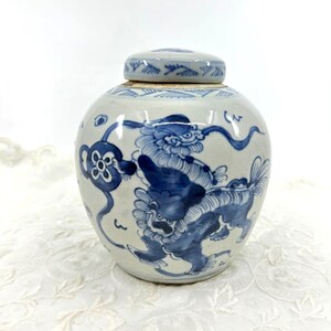 Vintage Ginger Jar Chinese Blue and White Pottery Double Foo Dogs Good Luck 8.5"