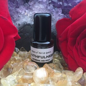 TROUW OLIE Volle / Nieuwe Maan-Handblended-Herbal Oil-All Natural-Spell