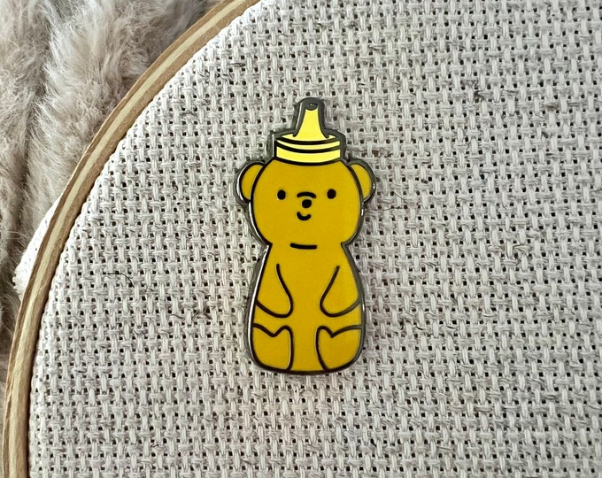 Honey Bear Magnetic Needle Minder/ Magnetic Enamel Pin