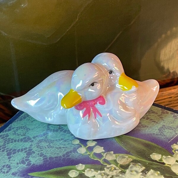 White ducks figurine ceramic lustreware vintage love birds