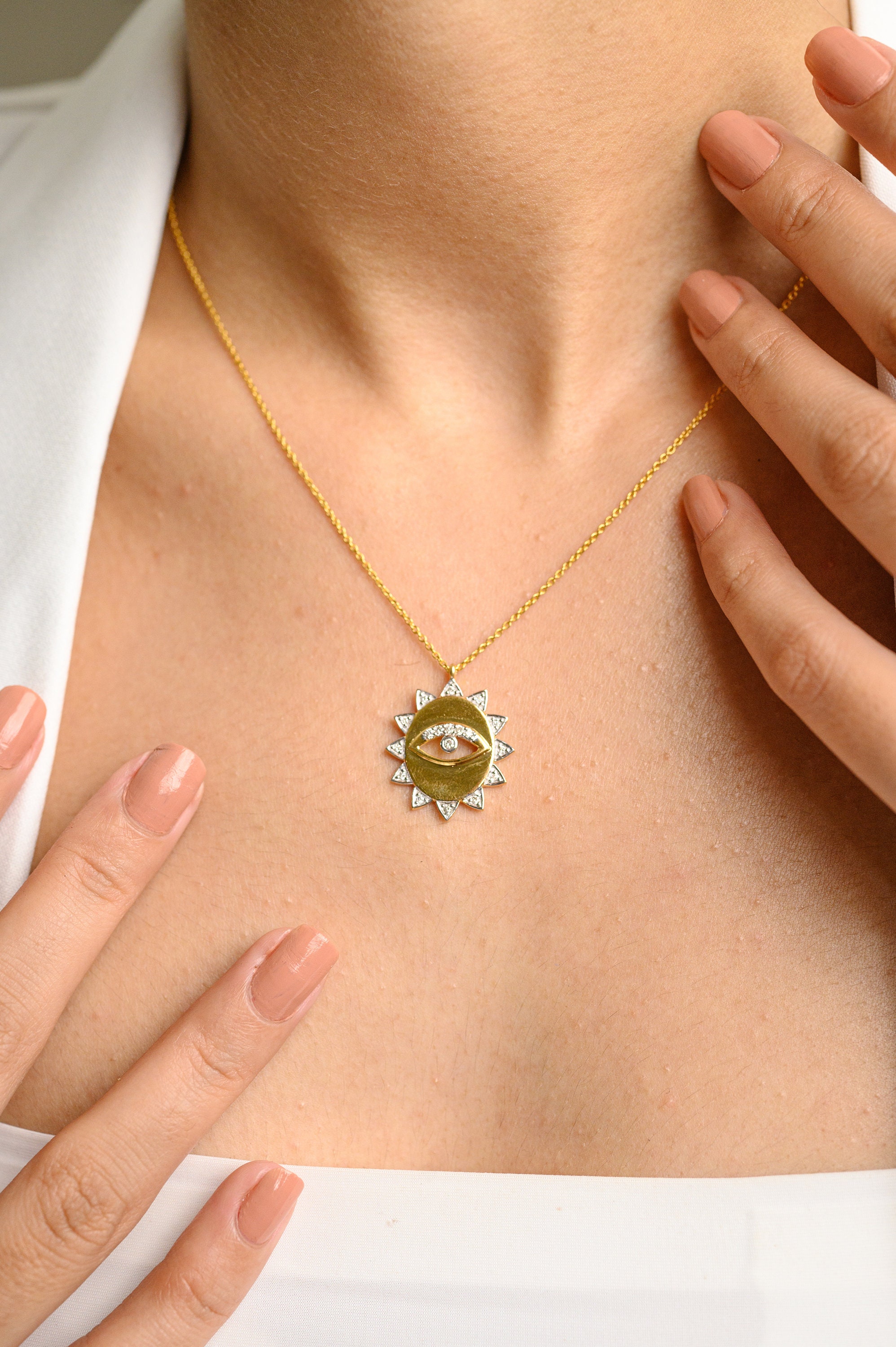 1pc Exquisite & Fashionable Personalized Evil Eye Pendant, Niche Design  Women's Collarbone Necklace Great For Parties