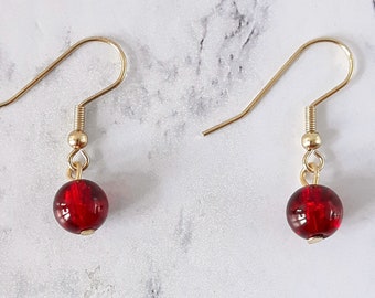 Dangle earrings red crackle glass bead, boho statement ethnic minimalist jewel small, invisible clip, clip on earrings non pierced