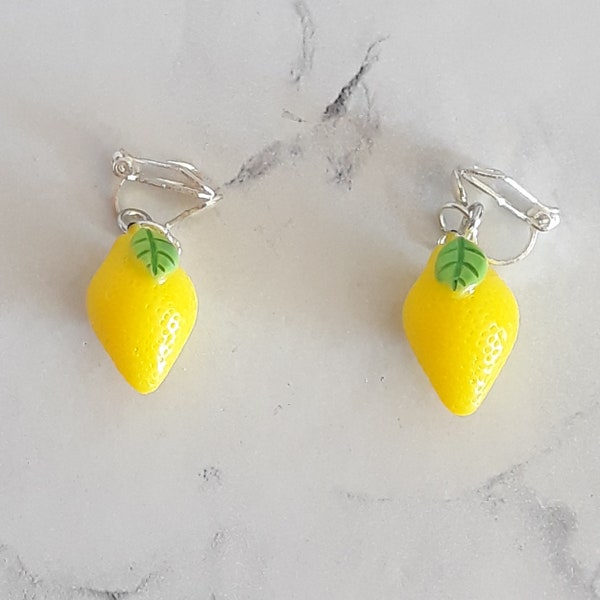 Clips d'oreille pendantes citron jaune fruit, Boucles d'oreilles clip kawaii mignon minimaliste ethnique fun drole enfant fimo exotique