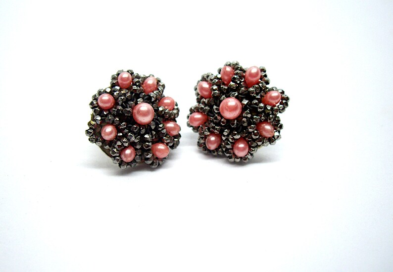 Vintage pink faux pearl earrings