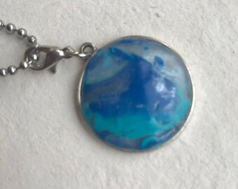 brons goud vierkant pendant hanger medaillon lange ketting van 100 cm ball chain of blauw aqua moederdag persoonlijk bericht St Tropez Bleu