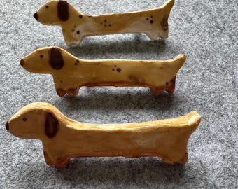 keramiek klei broche, przypinka, guzik met teckels, jamnik