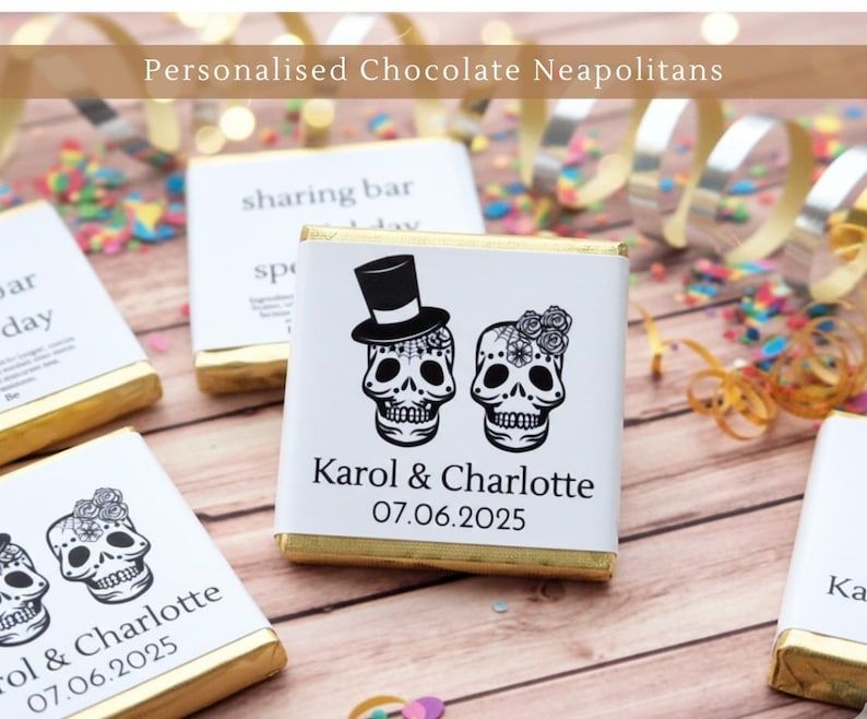 Personalised Chocolate: Black & White Skulls Goth Wedding Party Favours, Neapolitan Squares, Table Decorations afbeelding 1