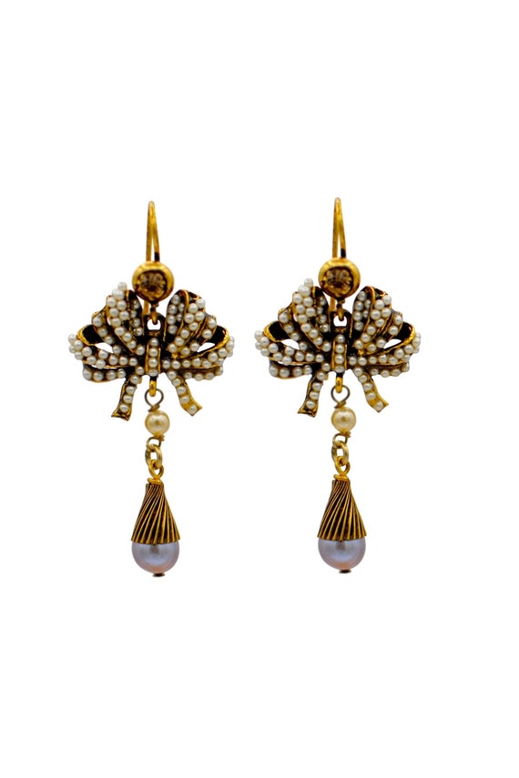 Art Nouveau-style vintage pearl earrings