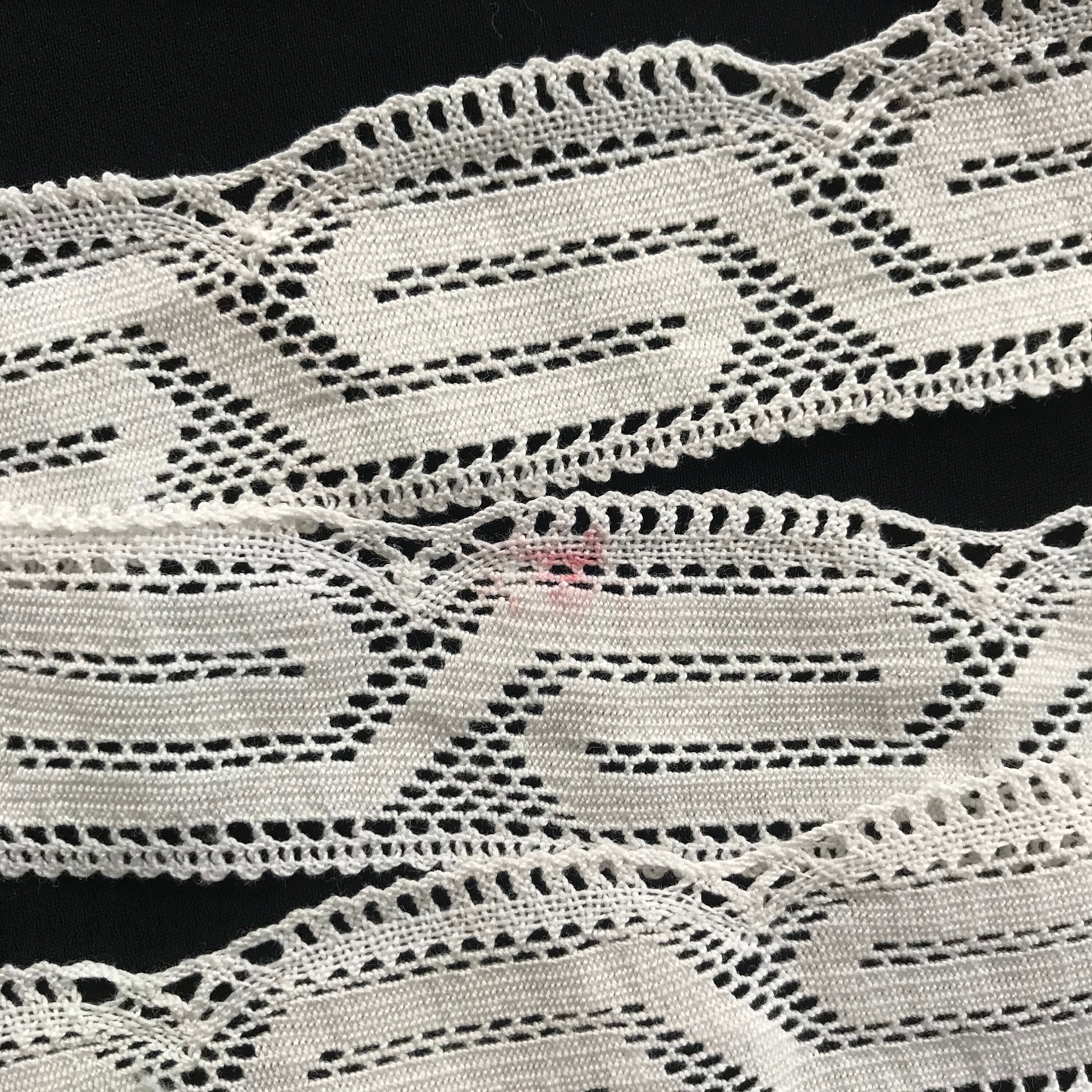 Echte Klöppelspitze 1,8 Meter Mäandermuster VINTAGE 1940er Jahre