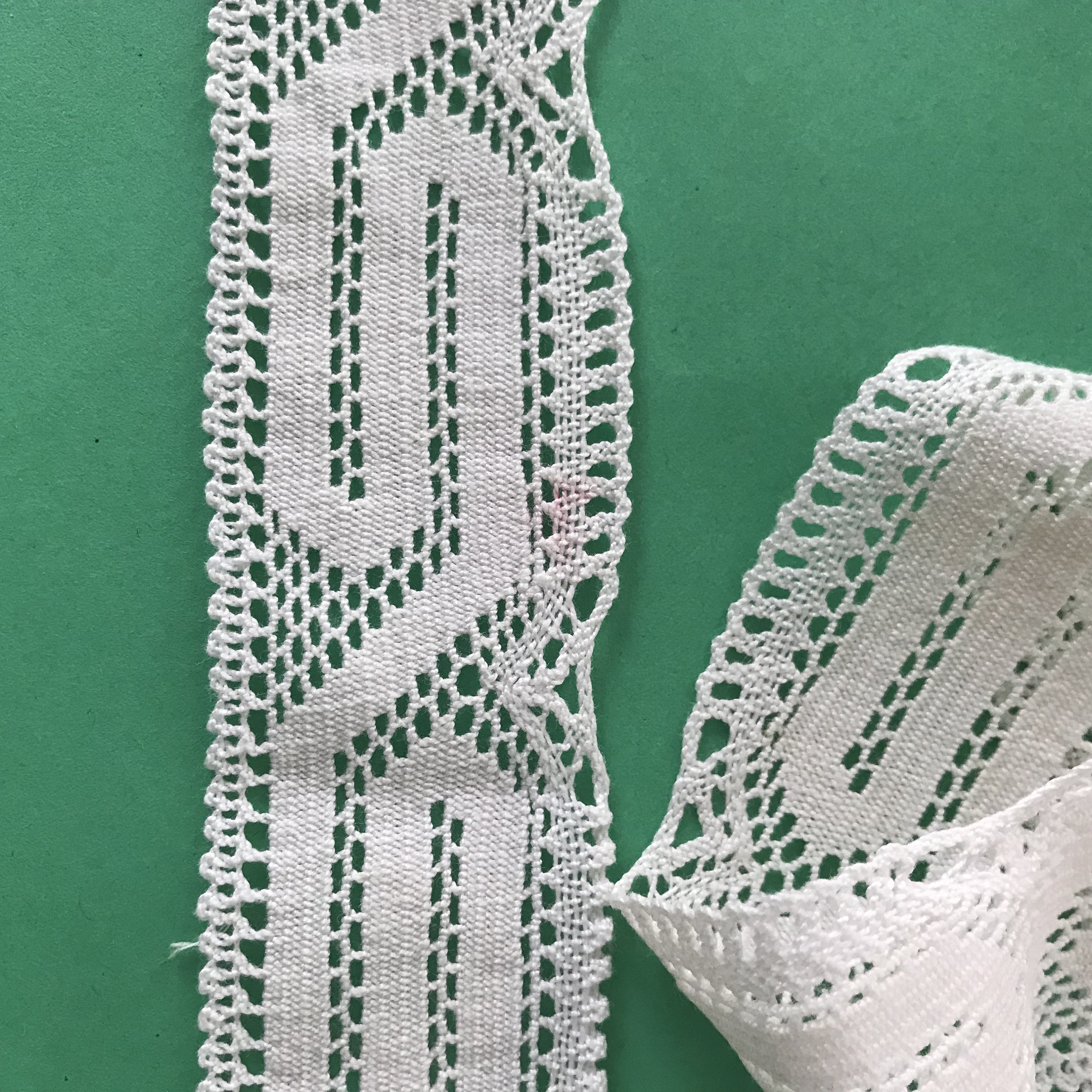 Echte Klöppelspitze 1,8 Meter Mäandermuster VINTAGE 1940er Jahre