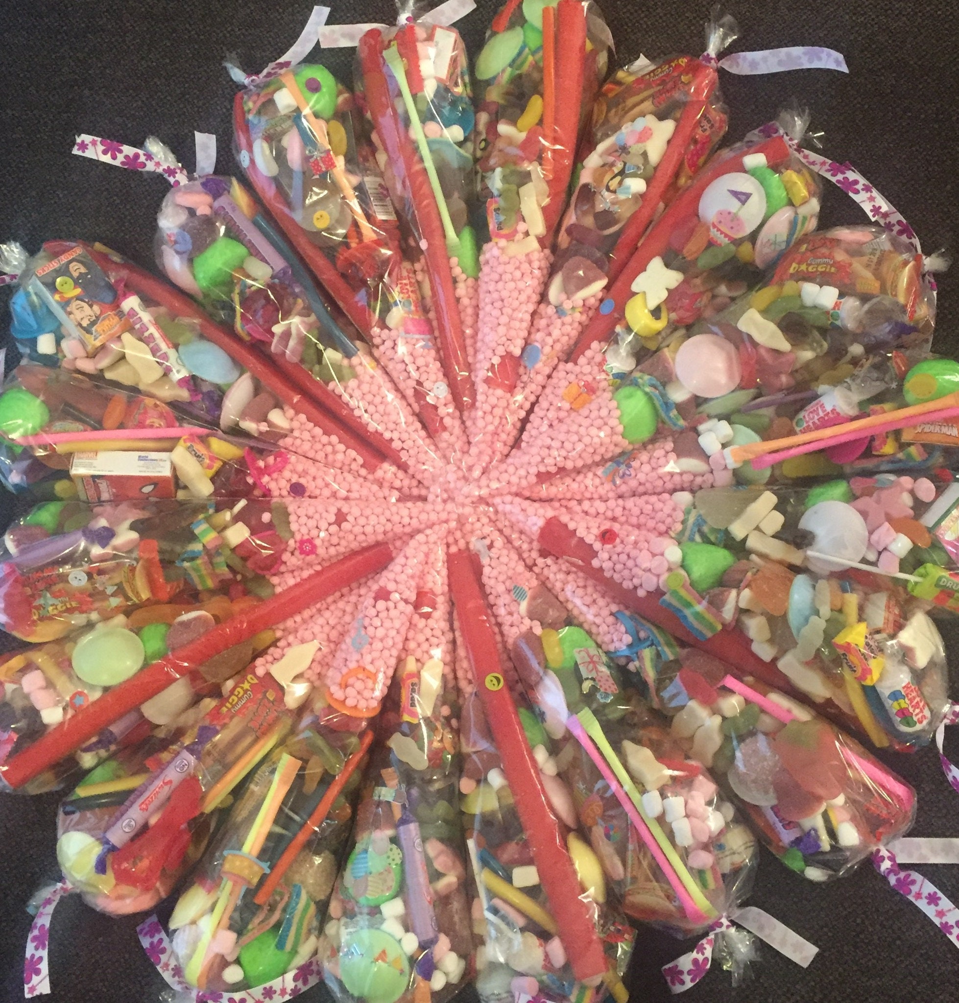 Party sweet bags Pick /'N/' Mix sweets 6 HALAL Pre Filled Sweet Cones 200g each