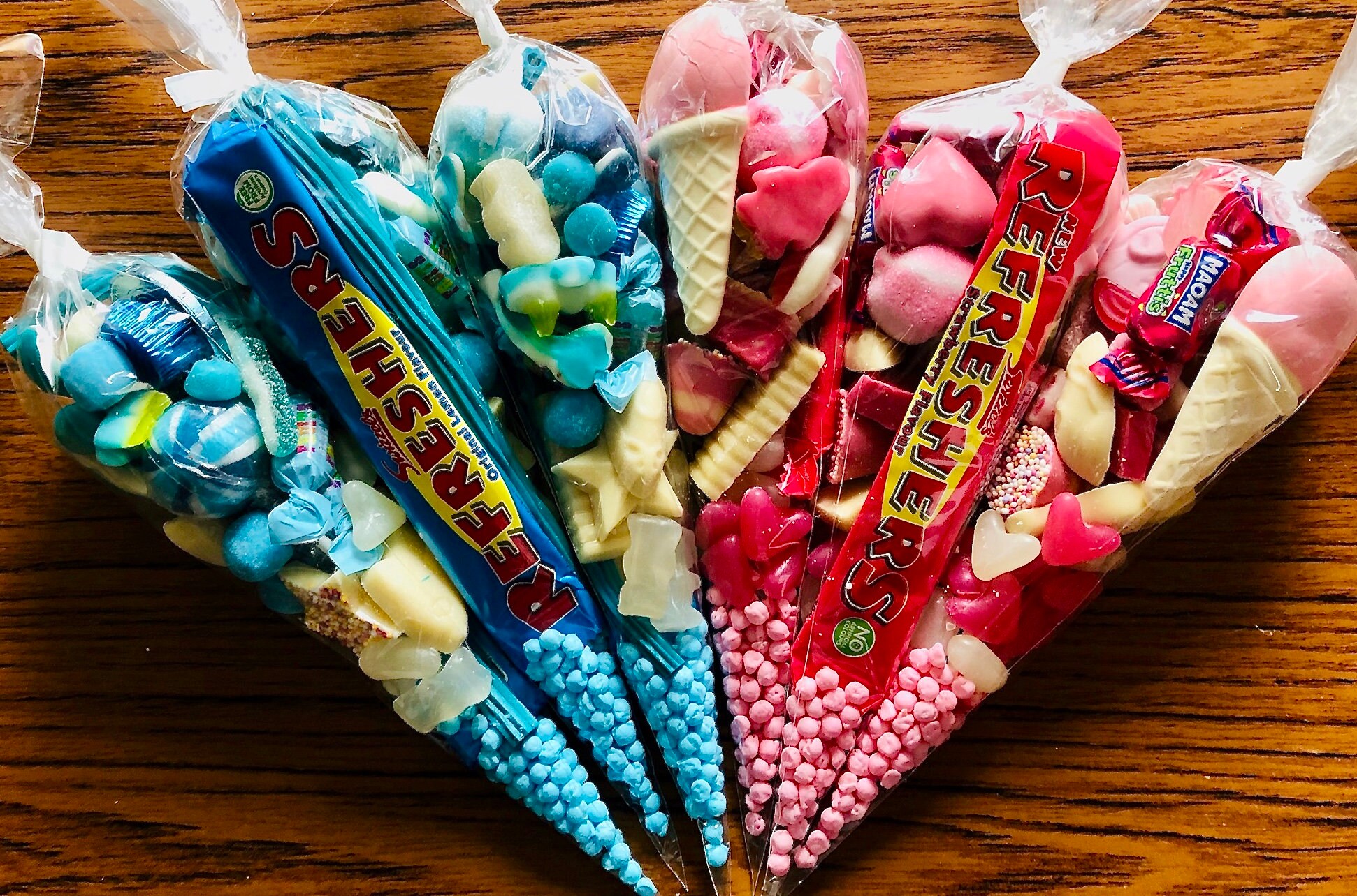 Party sweet bags Pick /'N/' Mix sweets 6 HALAL Pre Filled Sweet Cones 200g each
