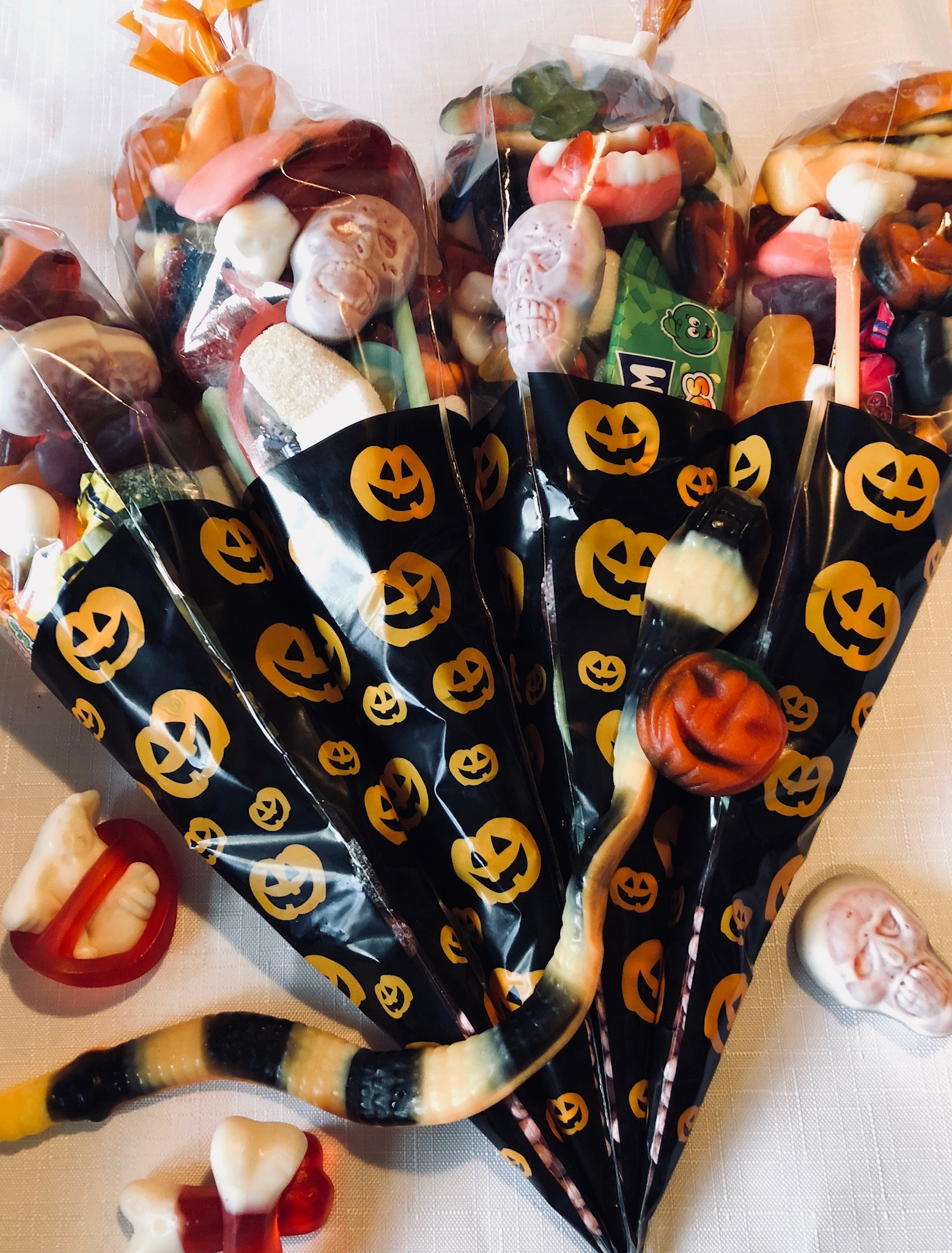 Halloween Party Sweet Cones, Scary Trick or Treat Party Bags, Halloween