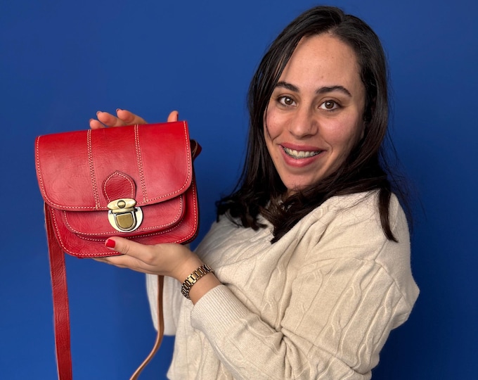 Moroccan Leather Bag,Crossbody Bags for Women Trendy Flap Saddle Purses with Tassel Vegan leather Shoulder bag, Leather Purse Women,Red Bag