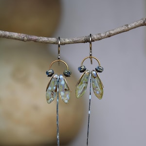 Pendientes de libélula con topacio dorado * Diseño original de Firefly Earth & Sky * Joyería interpretativa de insectos