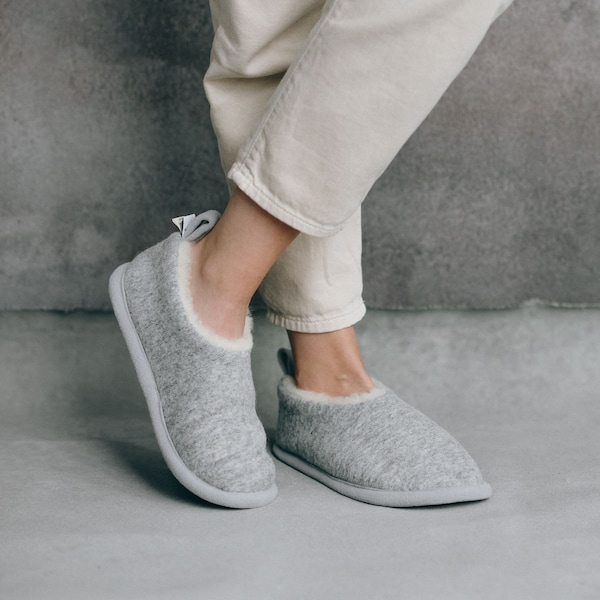 Chaussures d'intérieur pour femmes, pantoufles en laine grises pour femmes