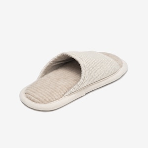 House shoes for women and men from wool. Highest quality house shoes from wool. House slippers for men and women. Merino wool house shoes for women and men.