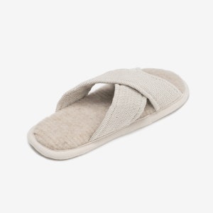 House shoes for women and men from wool. Highest quality house shoes from wool. House slippers for men and women. Merino wool house shoes for women and men.