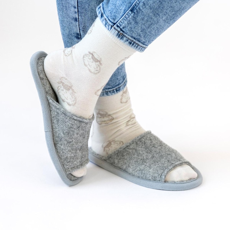 Pantoufles en laine mérinos - Pantoufles en laine feutrée à bout ouvert pour homme et femme, fabriquées à la main en Lituanie image 3