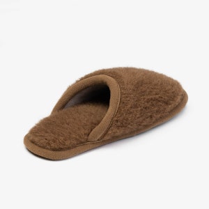 House shoes for women and men from wool. Highest quality house shoes from wool. House slippers for men and women. Merino wool house shoes for women and men.